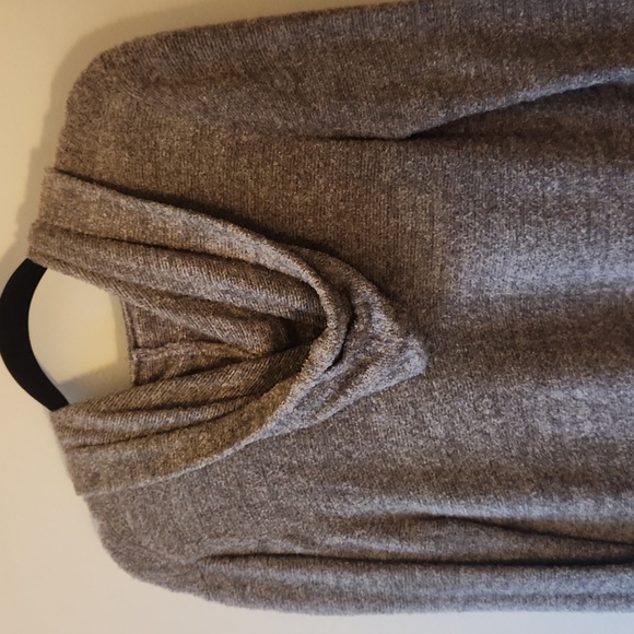 Barefoot Dreams Hooded Cardigan, size S - Picture 8 of 11